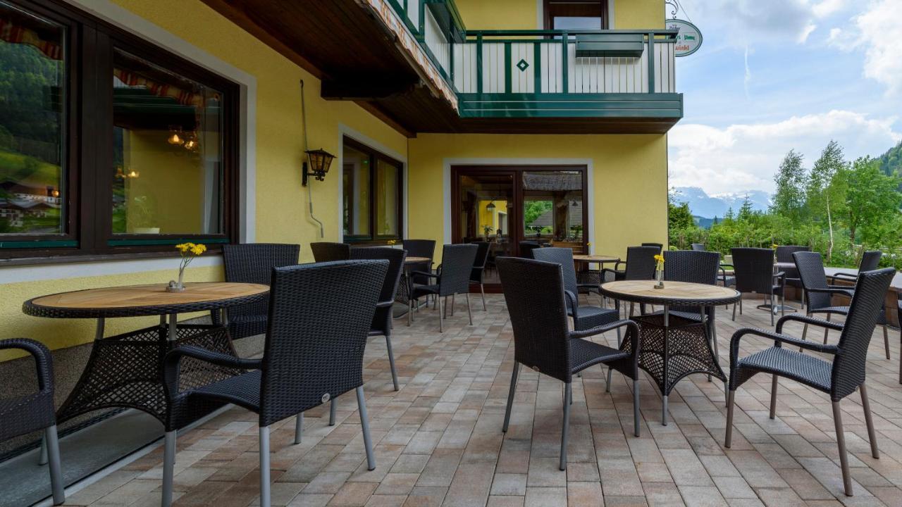 Hotel Landhaus Ausswinkl Russbach am Pass Gschuett Exterior photo
